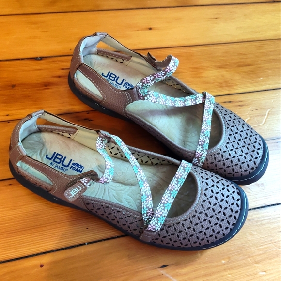 JBU Mary Janes with Memory Foam in light brown - Picture 1 of 6